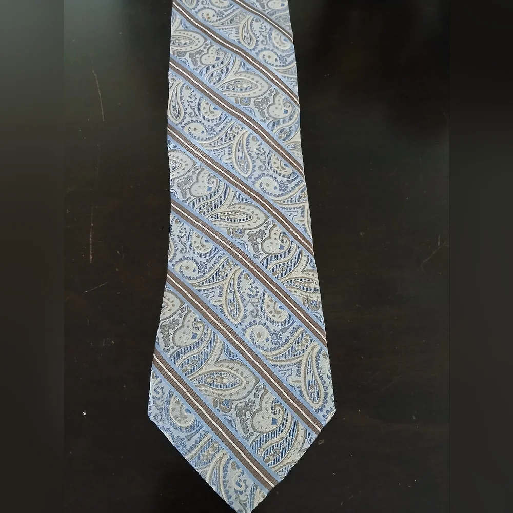 Pronto Uomo elegant paisley